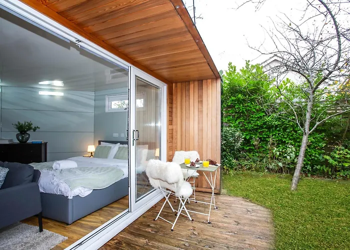 Stylish With Huge Garden * Harrogate