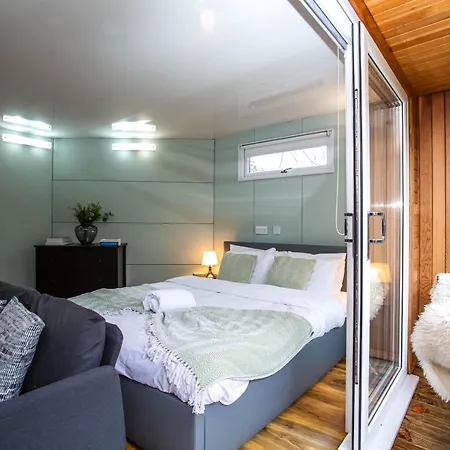 Apartment Stylish With Huge Garden *