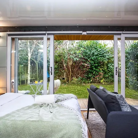 Apartment Stylish With Huge Garden *